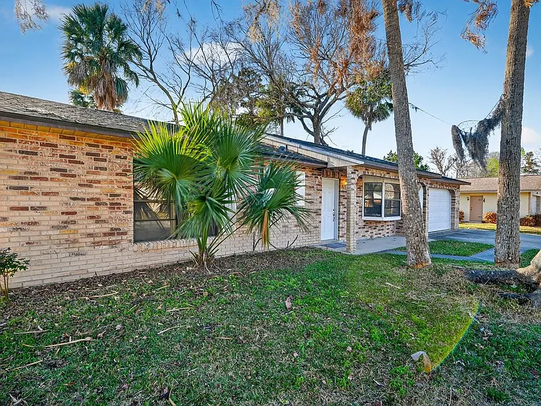 1956 Red Cedar Cir — Photo 22