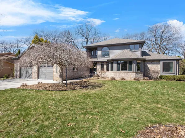 1832 Lakeshore Dr, Menasha, WI 54952