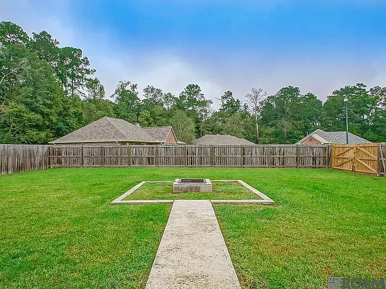 12943 Hazlewood Dr — Photo 17
