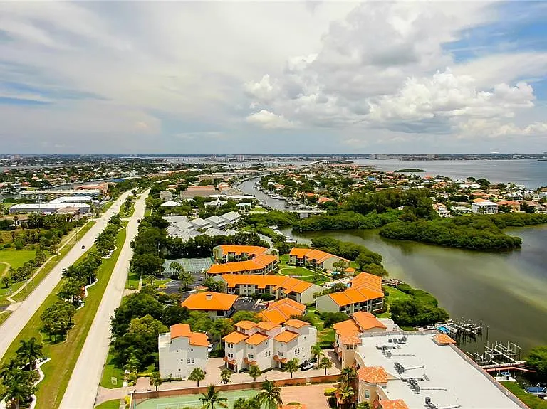1575 Pinellas Bayway Way S #1575 — Photo 8