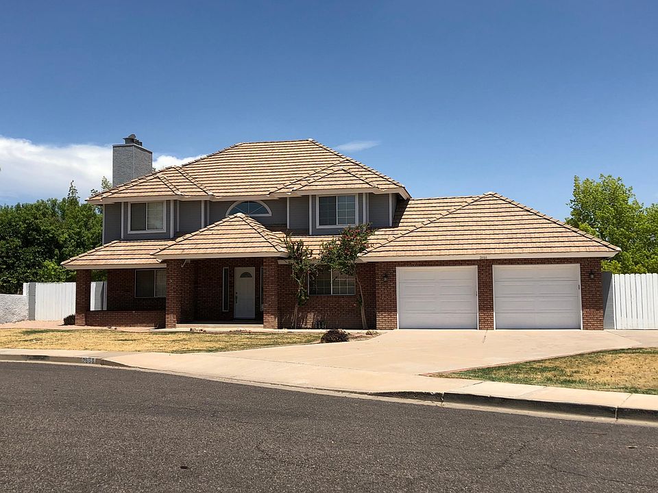 2666 E Hope St. Cul-de-sac, corner lot.