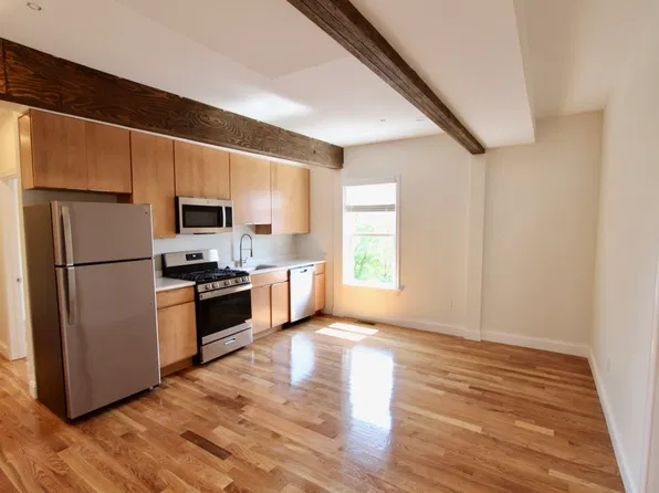 12 Greenwood Place Residence