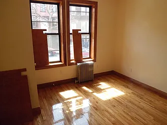 Rented by Maximus Realty Group
