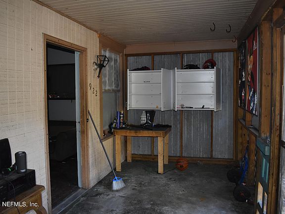 5th image of 922 GLENCARIN Street