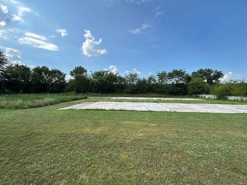 2nd image of 11 Weatherington Dr