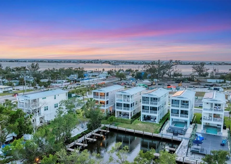 4357 Marina View Way