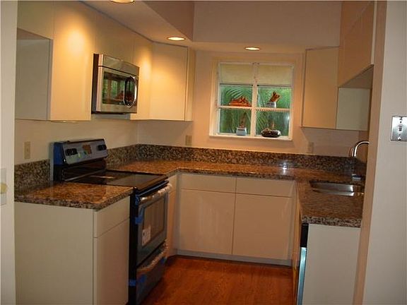 Home For Sale In Sweetwater