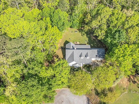2nd image of 214 Heathwood Dr