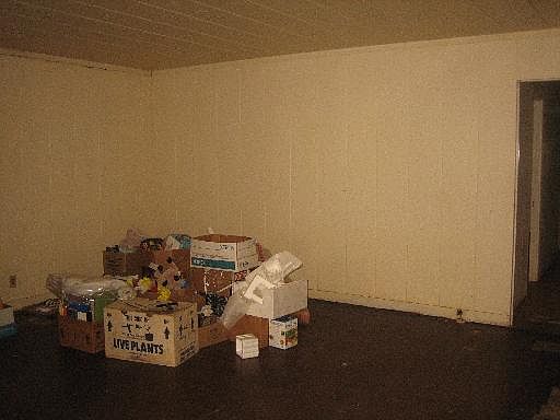 5th image of 13846 School St