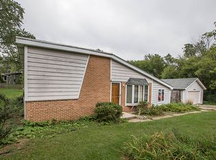 1N353 Bloomingdale Rd, Carol Stream, IL 60188