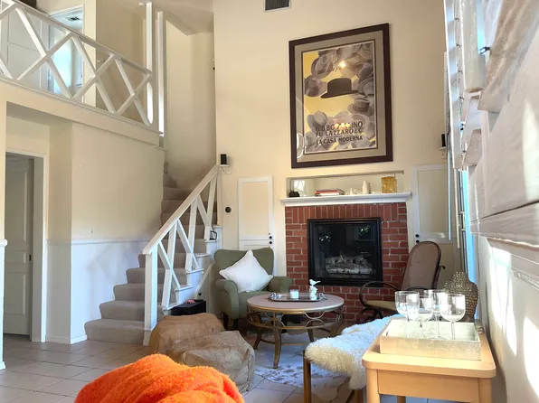 5261 Cahuenga Blvd, North Hollywood, CA 91601