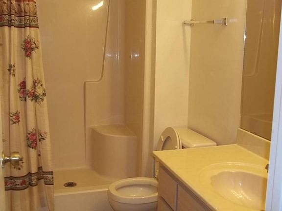 4th image of 10928 SE 50th Ave