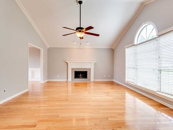3rd image of 8421 Mecklenburg Ct