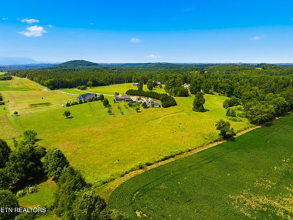 4th image of 417 County Road 788