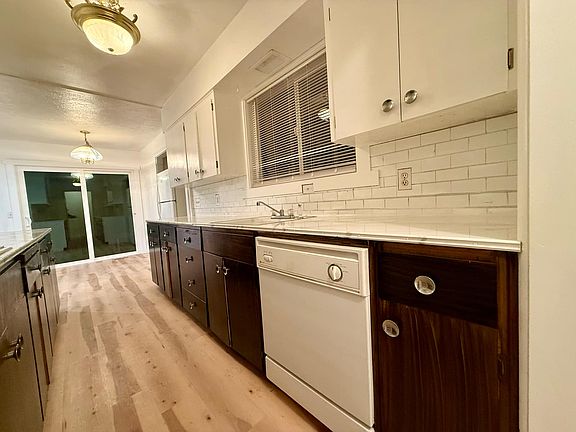 4th image of 4020 E Main St Unit A