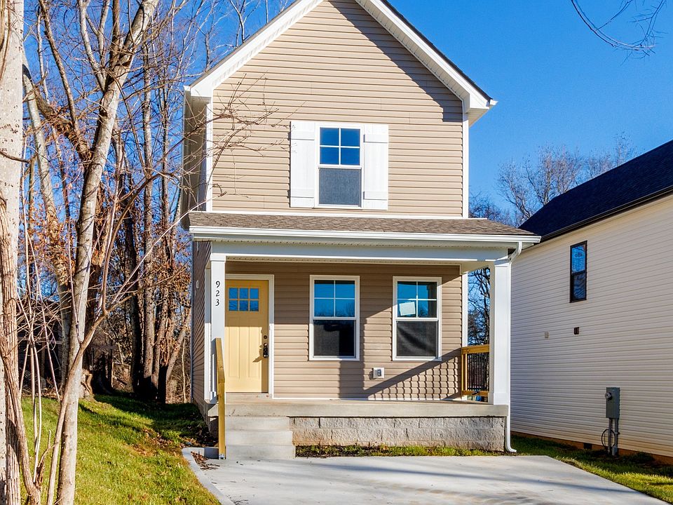1st image of 923 Oak Ln