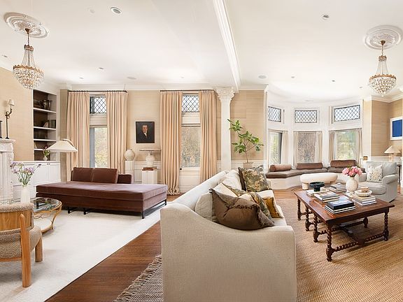3rd image of 304 Commonwealth Ave #Penthouse