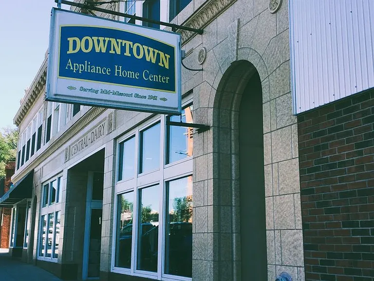 1104 E. Broadway — Photo 10