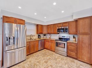 St James Park North, Dania, FL 33004