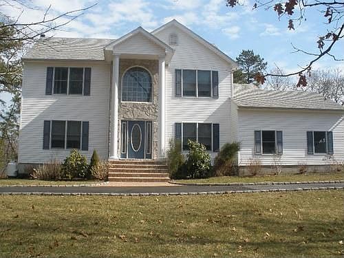 1st image of 3 Meadowbrook Ln