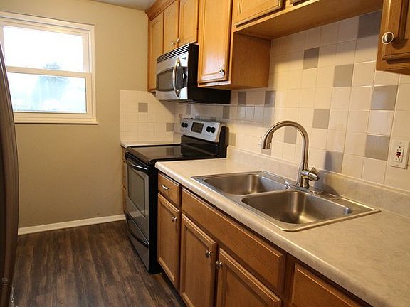 3rd image of 8608 Renaa Ave