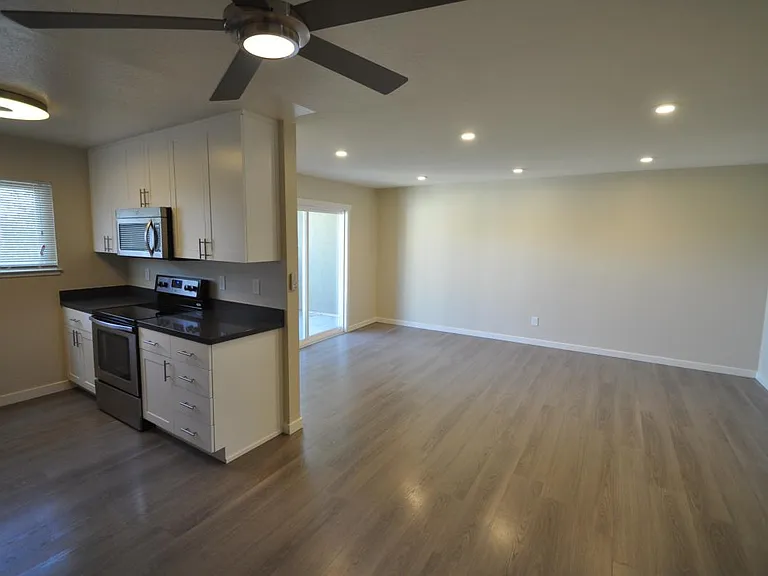 471 Acalanes Dr #30 — Photo 2