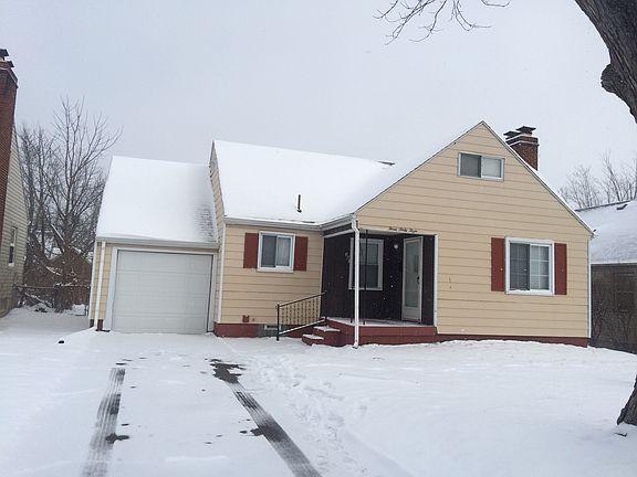 2nd image of 363 Castlewood Ave