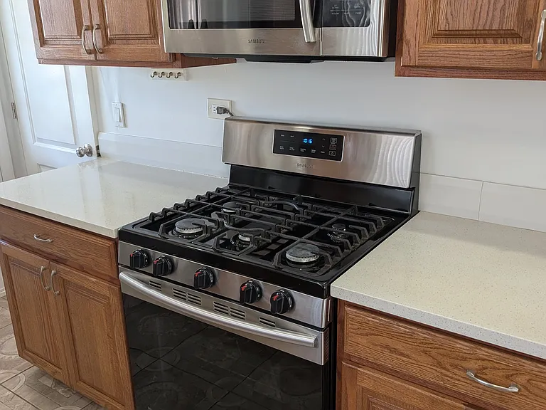 8830 Meade Ave — Photo 7