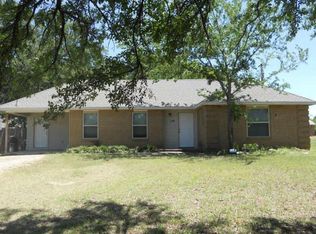 110 Grand Ave, Glen Rose, TX 76043
