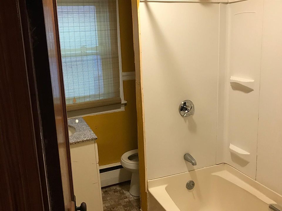 2nd image of 166 Oakland Ave Floor 2