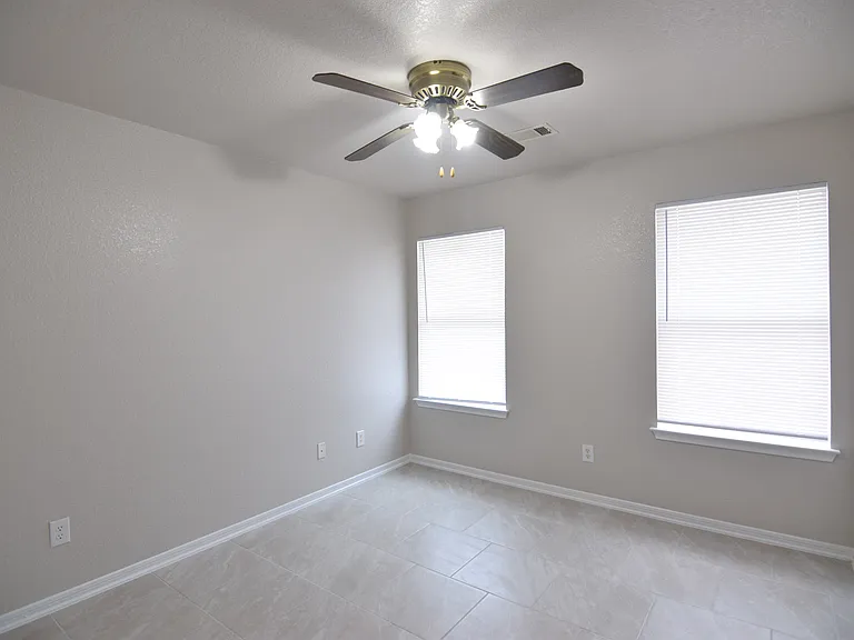 2403 Jake Dr — Photo 15