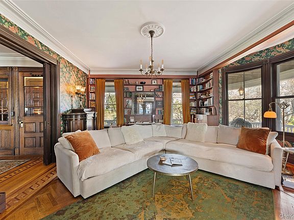 3rd image of 28 Hamilton Avenue