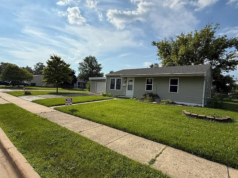 406 Belmont Dr — Photo 23