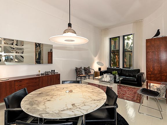 5th image of 33 E 22nd St APT 3B