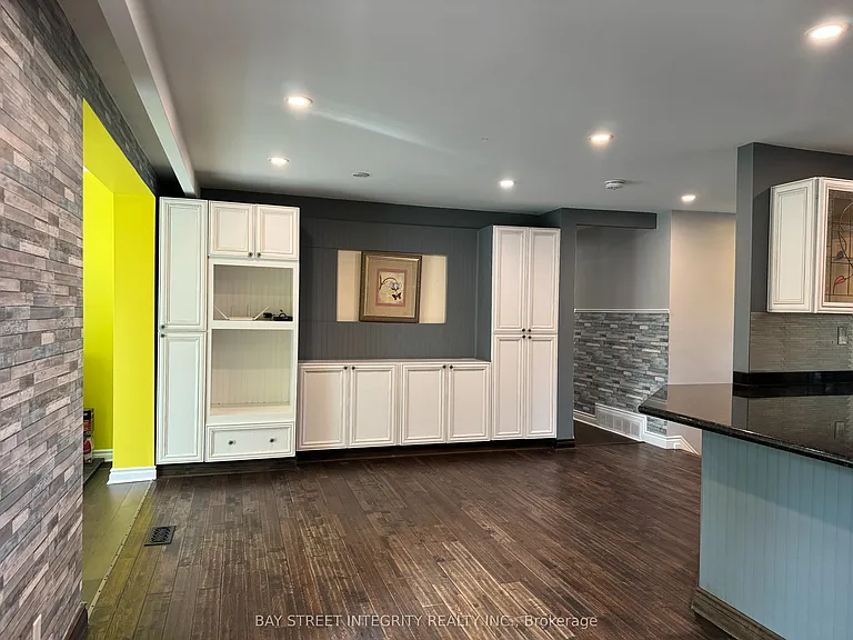 1339 Pinegrove Rd — Photo 9