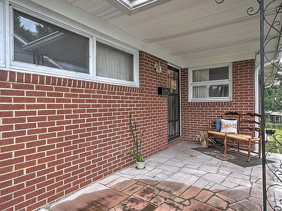 2nd image of 1640 Virginia Ave