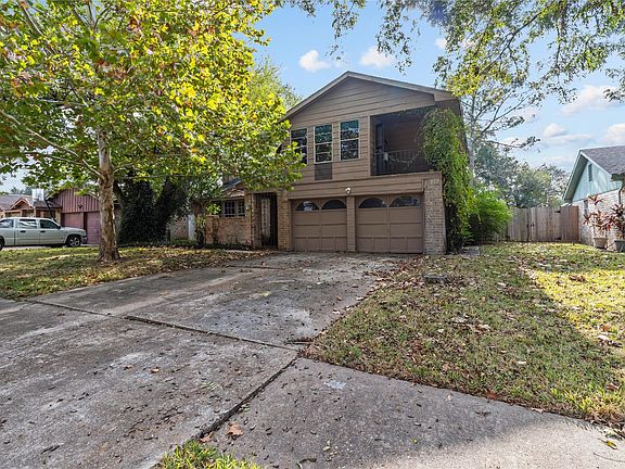 2nd image of 10702 Sagewillow Ln