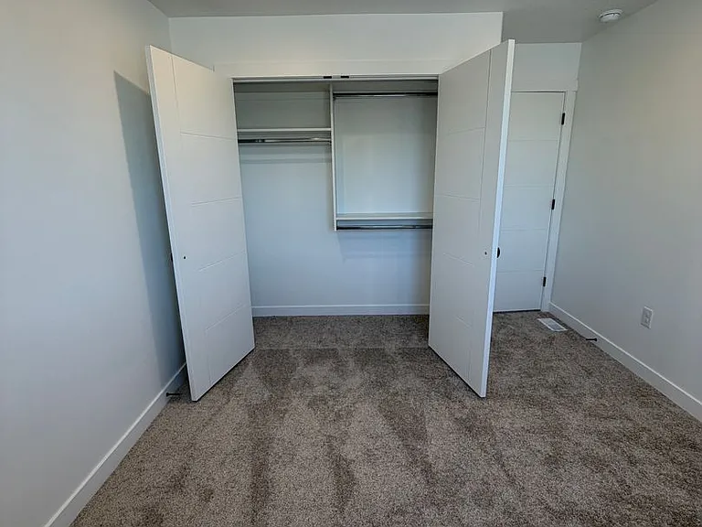909 Bullion St — Photo 26