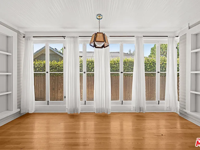 1441 N Ogden Dr — Photo 18
