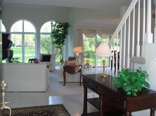 37618 Cherry Hl, Farmington Hills, MI 48331