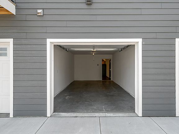 5th image of 1522 Greenfield St #1010