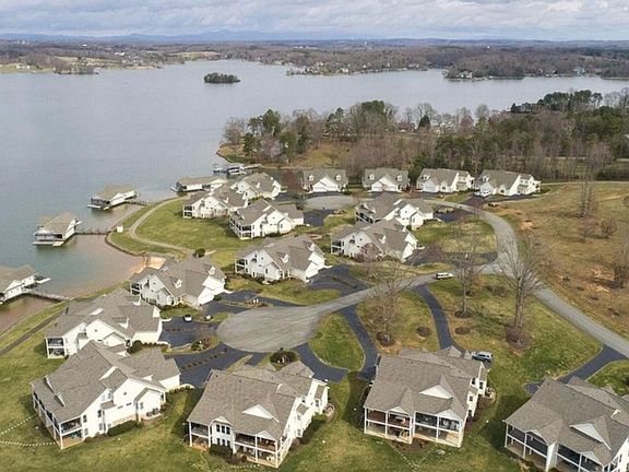 3rd image of 411 Haley Scott Dr #39