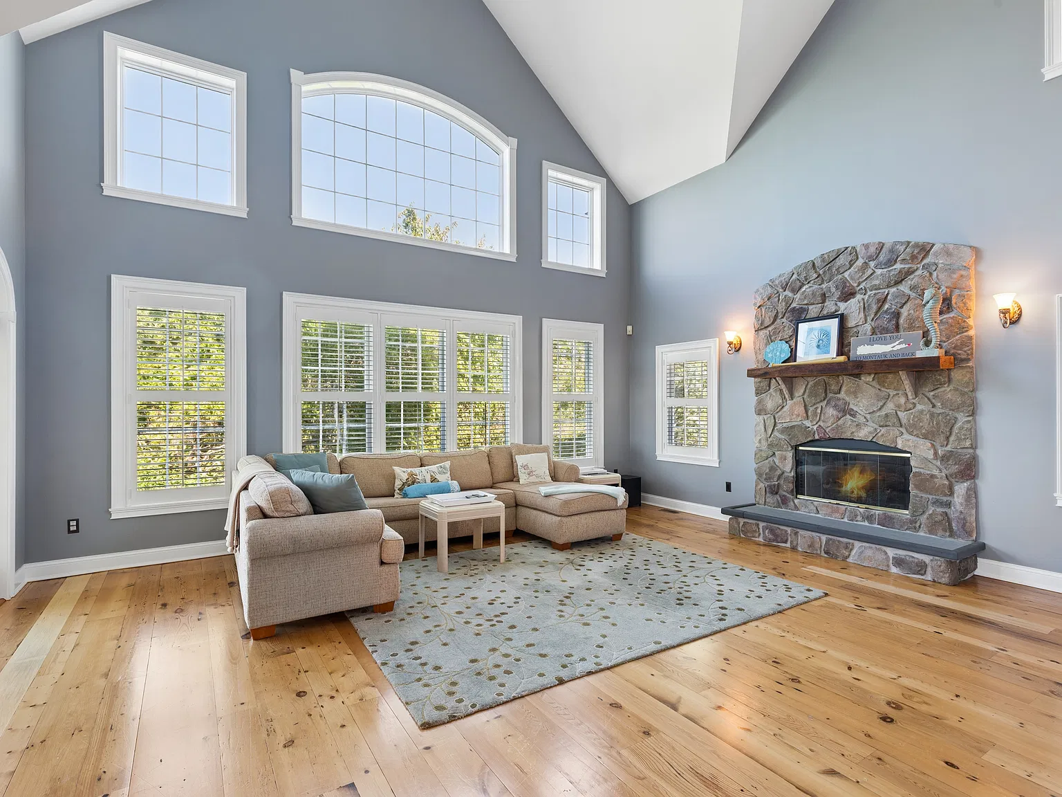 Panoramic Montauk Water Views & Heated Pool — Photo 3