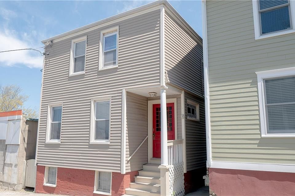 8 Kilburn Ct Newport RI Zillow