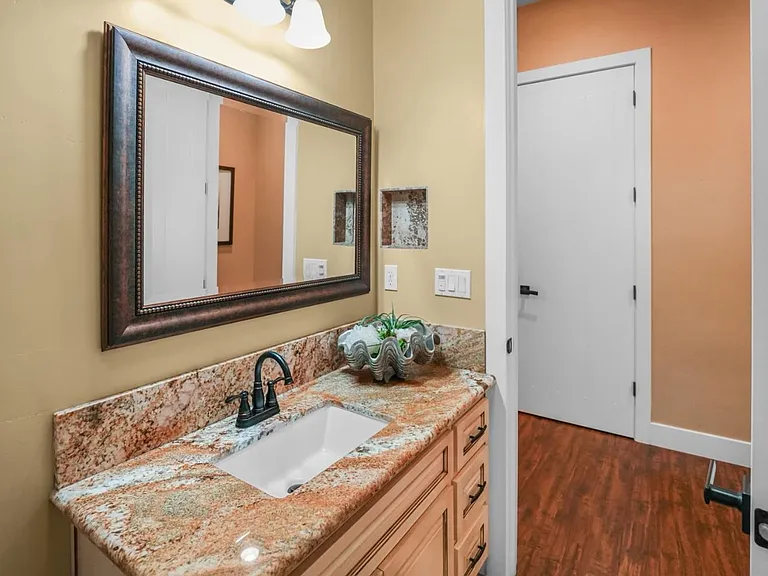 8856 Venikov Pl — Photo 21