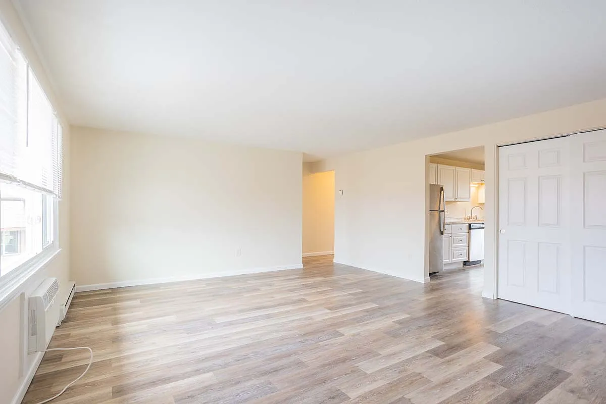 Ridgeway Garden Apartments — Photo 4