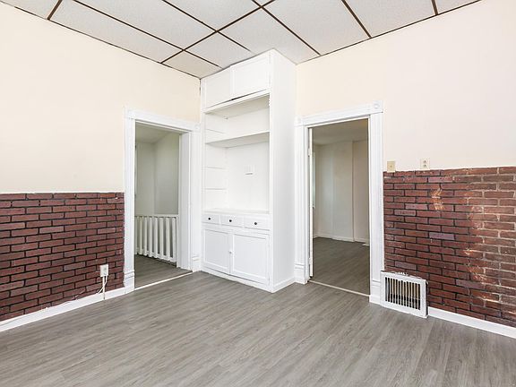 3rd image of 7343 Virginia Ave