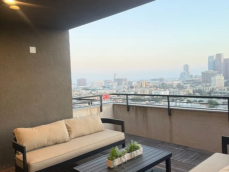 1056 N Joels Pl — Photo 2
