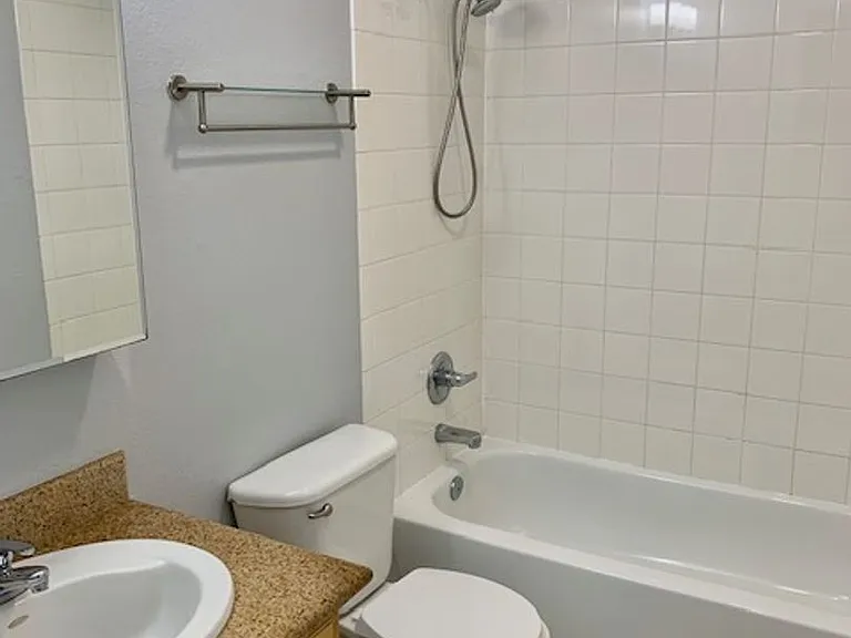1163 Lakeview Cir — Photo 18