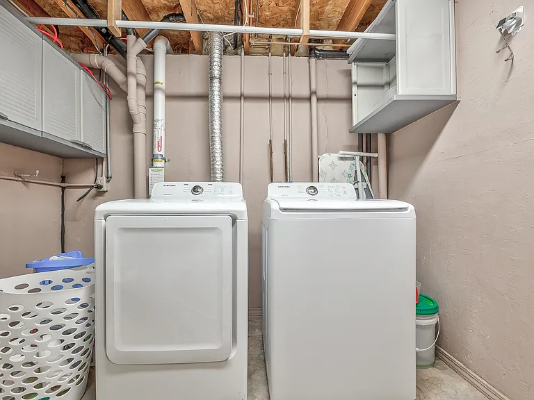 8601 N Pomona Ave — Photo 25